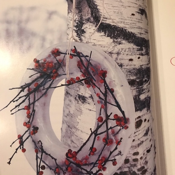 Christmas with Martha Stewart Living Classic Crafts and Recipes book - Picture 10 of 14